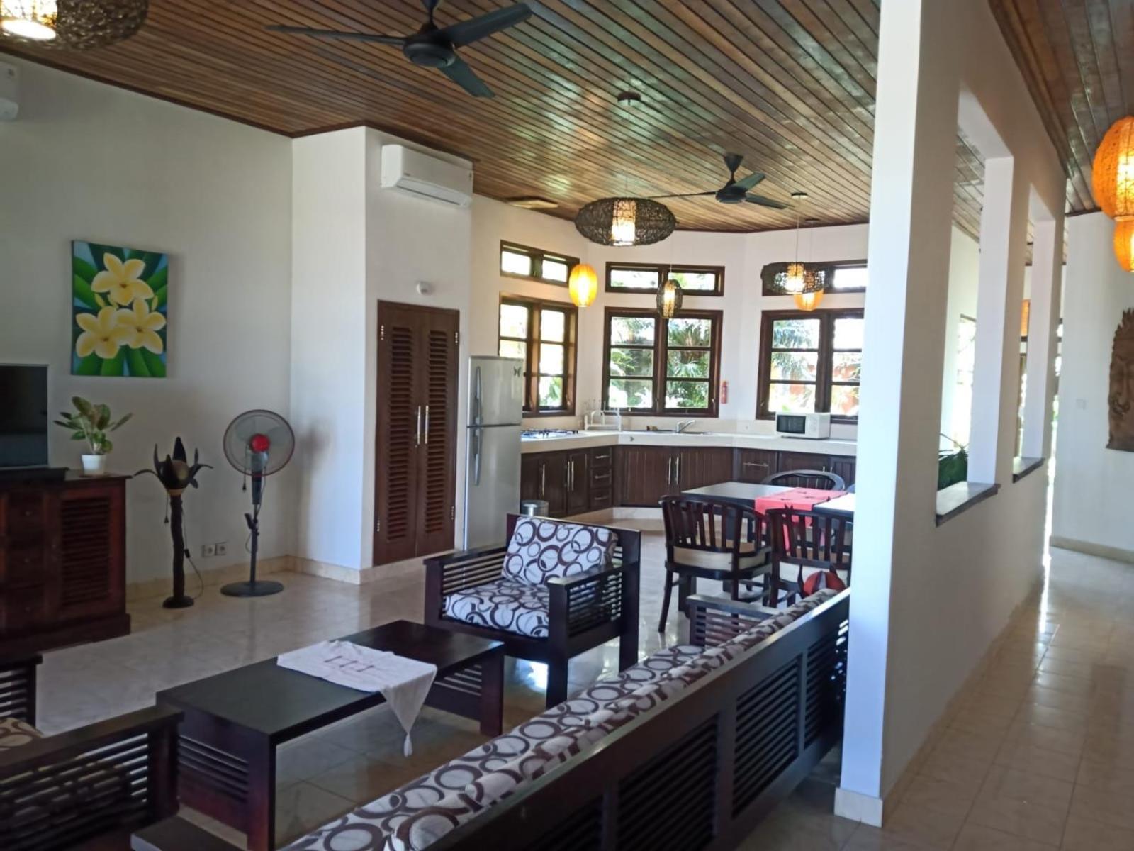 Ocean Beachfront Villa Dini Banjar  Exterior foto